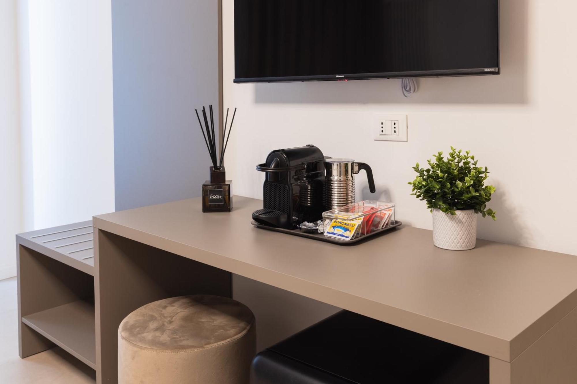 Luxury Station Suite ボローニャ エクステリア 写真