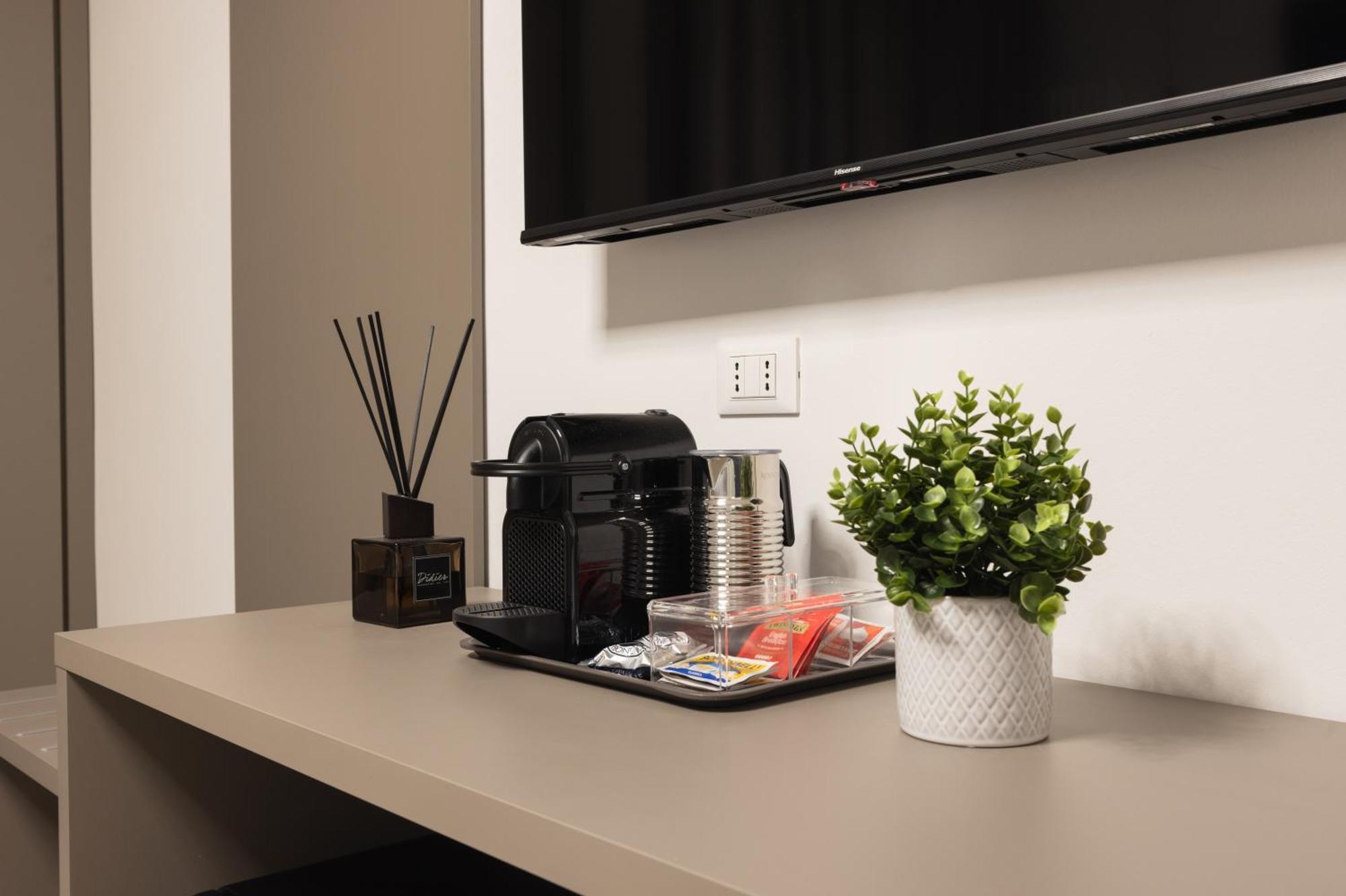 Luxury Station Suite ボローニャ エクステリア 写真