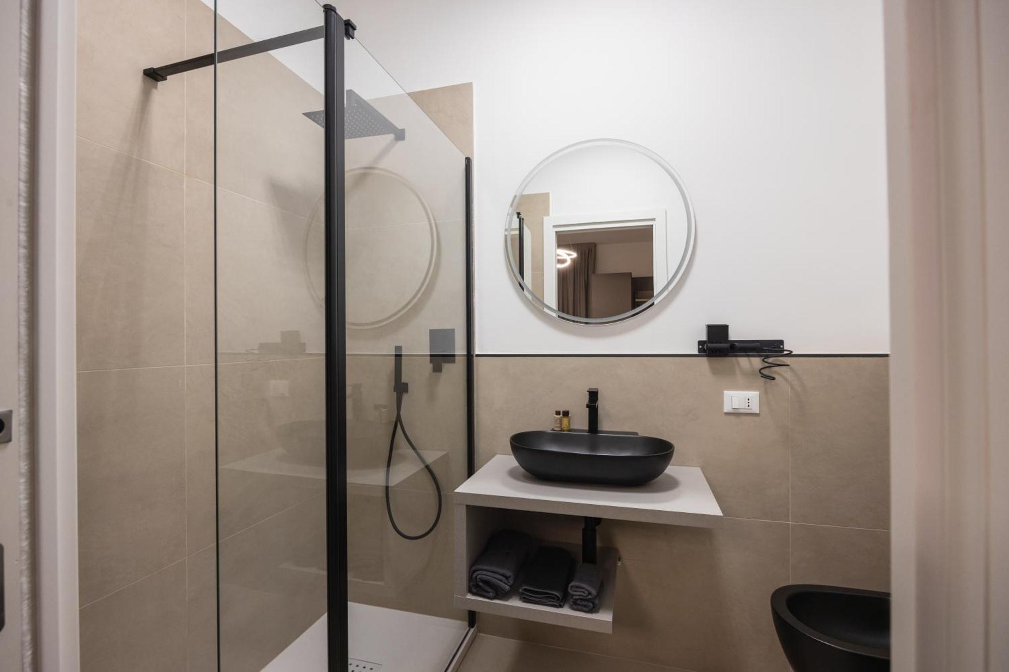 Luxury Station Suite ボローニャ エクステリア 写真