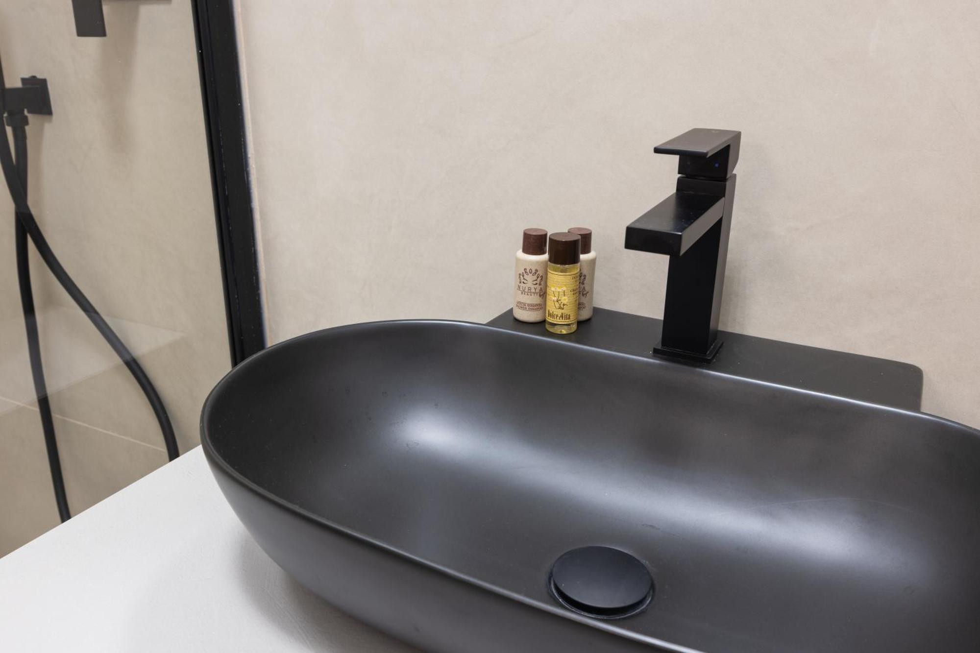 Luxury Station Suite ボローニャ エクステリア 写真