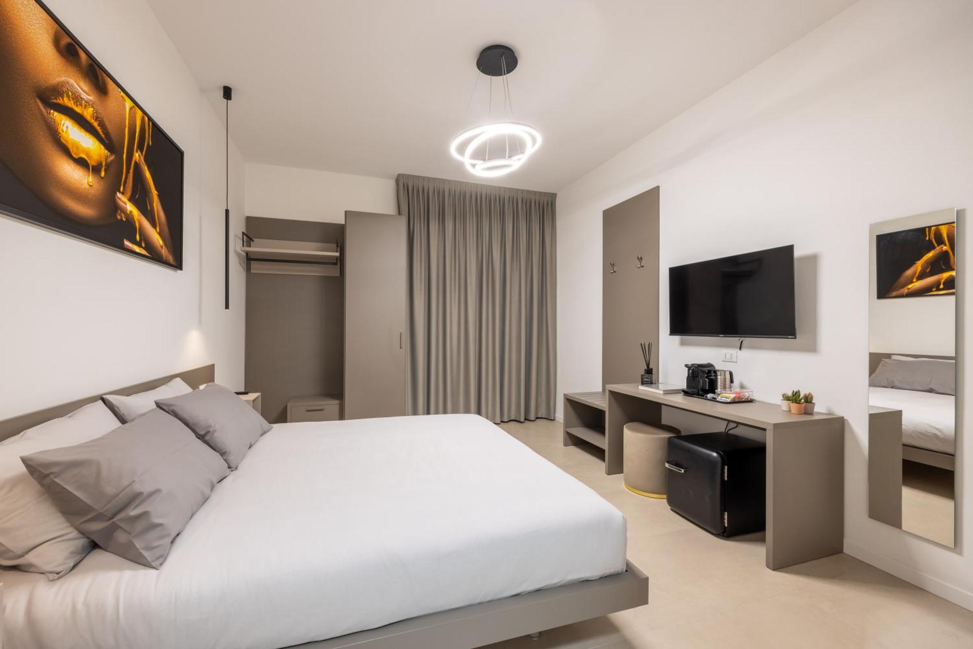 Luxury Station Suite ボローニャ エクステリア 写真