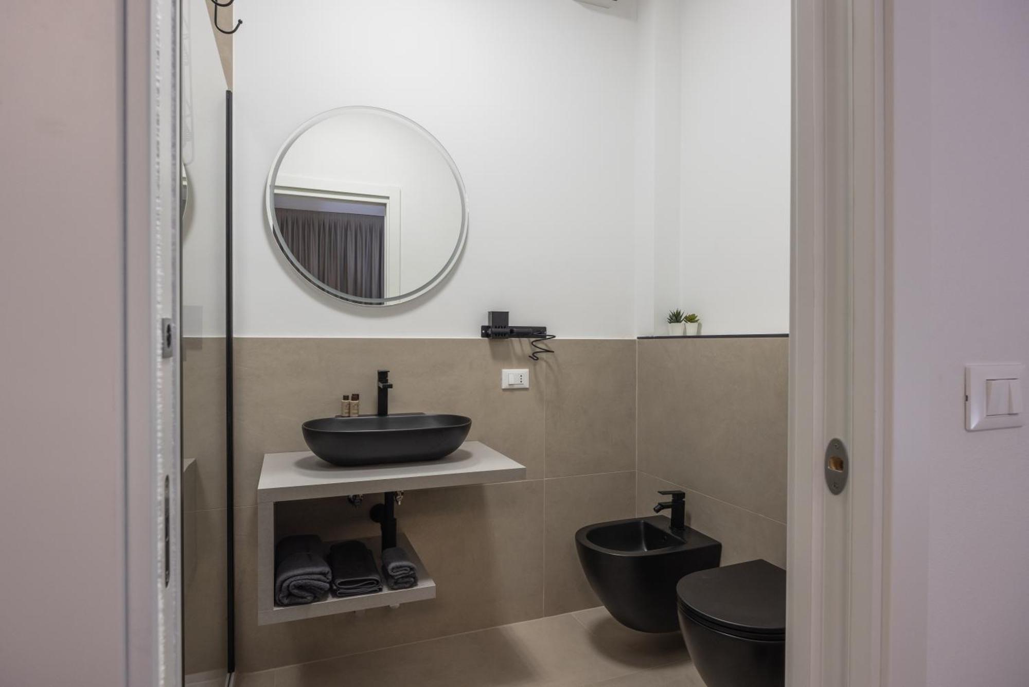 Luxury Station Suite ボローニャ エクステリア 写真