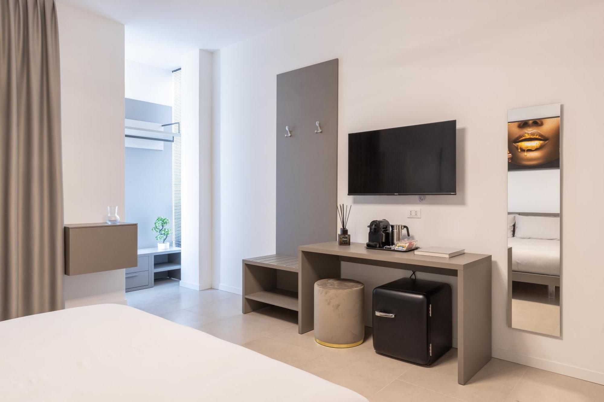 Luxury Station Suite ボローニャ エクステリア 写真
